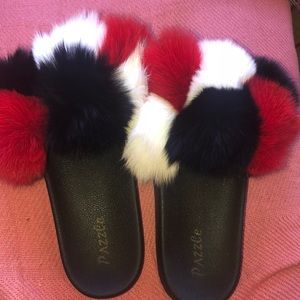 Furry Slippers/ Slides , Womens size 7, comfortable, great for summertime!!